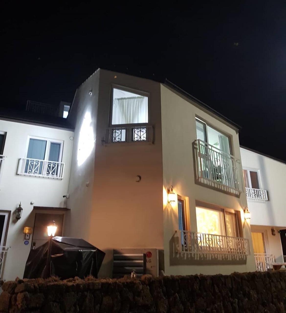 Hani Haus Jeju Exterior photo